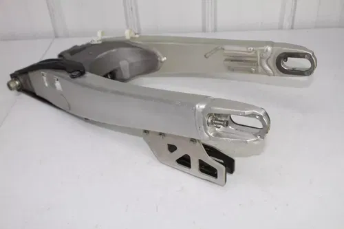 2006 - 2008 Yamaha YZ250F Swingarm 2S2-22110-70-00 Swing Arm YZ 250 F 450 6/14