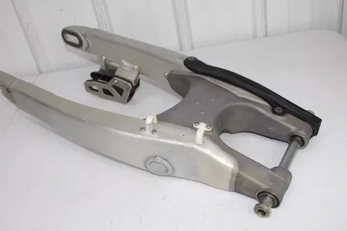 2006 - 2008 Yamaha YZ250F Swingarm 2S2-22110-70-00 Swing Arm YZ 250 F 450 6/14