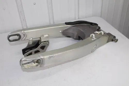 2006 - 2008 Yamaha YZ250F Swingarm 2S2-22110-70-00 Swing Arm YZ 250 F 450 6/14
