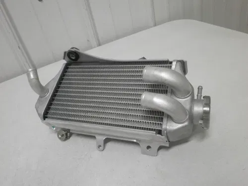 NEW 2018 CRF450R OEM Right Radiator 19100-MKE-305 CRF450 CRF 450 17 18