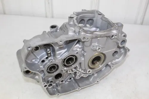 2009 Kawasaki KX450F OEM Engine Crankcase Set 14001-0135 Case Cases KX 450 9/6