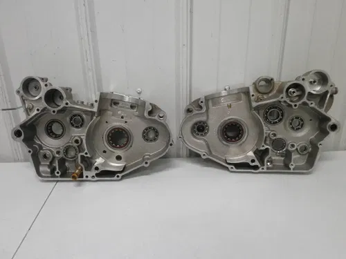 2000 KTM 520 EXC RFS OEM Crankcase set Engine case cases 59030000044 400