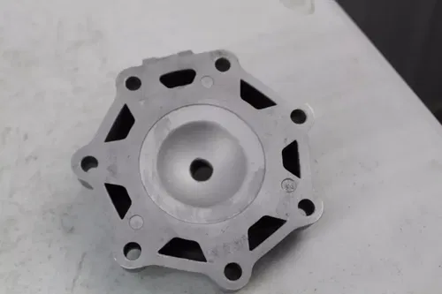 1983 HONDA CR250R OEM Cylinder Head 12200-KA4-710 CR250 CR 250 83