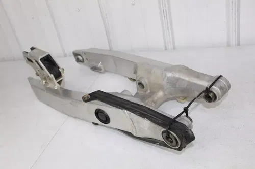 1993 Honda CR125 OEM Swingarm 52100-KZ4-890ZA Swing Arm CR 125 93/4