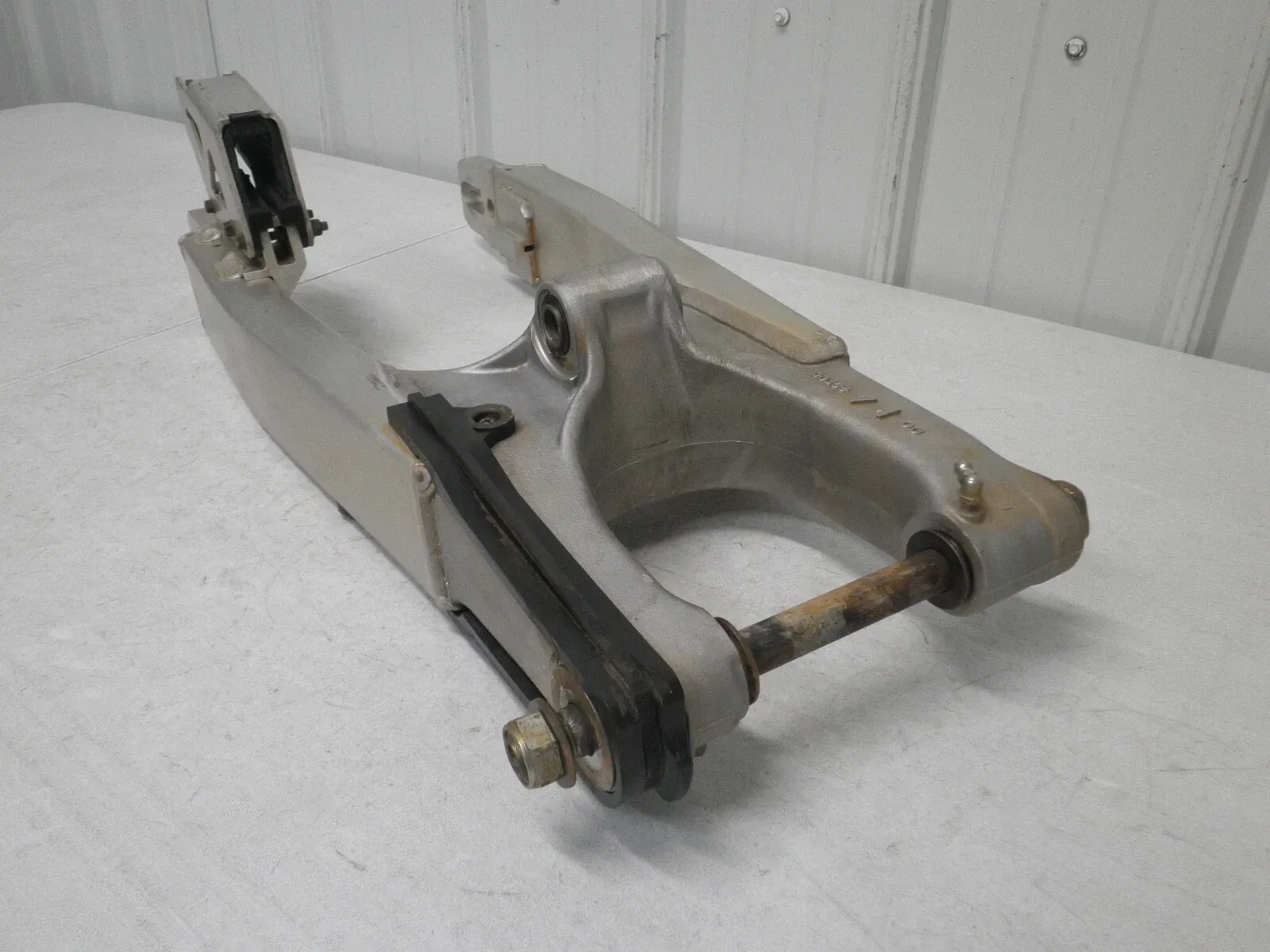 2000 - 2007 Suzuki DRZ400E OEM Swingarm assembly Swing Arm DRZ 400 02/1