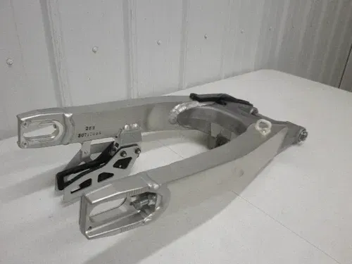 NEW 2013 - 2014 Suzuki RMZ450 Swingarm swing arm pivot rear guide RMZ 450 13 14