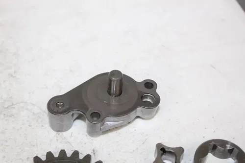 2004 2005 Kawasaki KX250F OEM Oil Pump assembly KX Suzuki RMZ 250 04 - 06