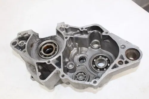 1983 - 1984 Yamaha YZ125 Right engine crank case 24X-15121-00-00 YZ 125 84/2