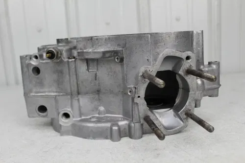1973 1974 Suzuki RV125 OEM Engine Crankcase set case cases RV 125 74/1