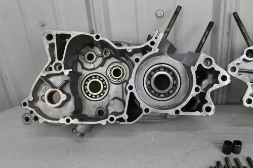 1973 1974 Suzuki RV125 OEM Engine Crankcase set case cases RV 125 74/1