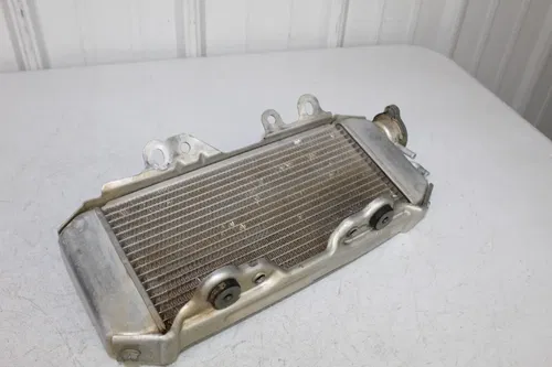 2006 - 2008 Kawasaki KX250F OEM Right Radiator 39061-0074 KX 250 4 stroke 08/Z