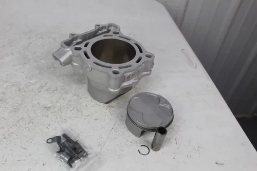 2004 2005 Kawasaki KX250F OEM Cylinder with 77 mm STD Piston KX Suzuki RMZ 250