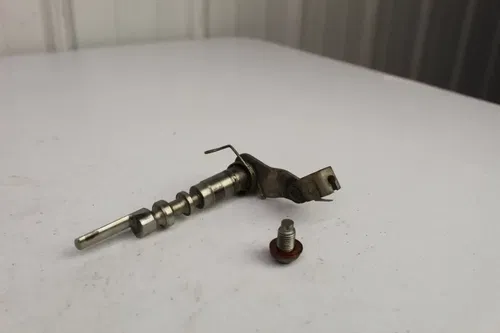 1981 Yamaha XT250 Clutch actuator arm push lever 3Y1-16380-01-00 XT 250 80 - 84