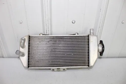 2007 - 2009 Yamaha YZ250F OEM Right Radiator 5XC-12461-G0-00 YZ 250 F 09/13