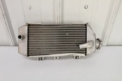 2017 - 2020 Kawasaki KX250 OEM Right Radiator 39061-0722 KX 250 20/2