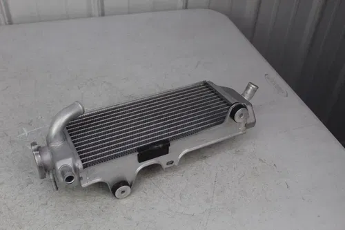 2024 2025 Yamaha YZ250F OEM Right Radiator BHR-12461-00-00 YZ 250 F 450 25/2
