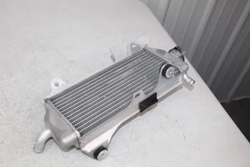 2024 2025 Yamaha YZ250F OEM Right Radiator BHR-12461-00-00 YZ 250 F 450 25/2
