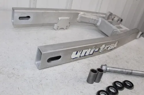 1984 Kawasaki KX125 OEM Swingarm 33001-1209 Swing Arm KX 125 84/4