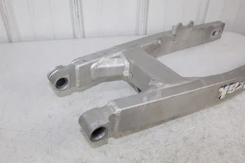 1984 Kawasaki KX125 OEM Swingarm 33001-1209 Swing Arm KX 125 84/4