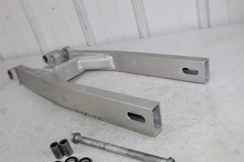 1984 Kawasaki KX125 OEM Swingarm 33001-1209 Swing Arm KX 125 84/4