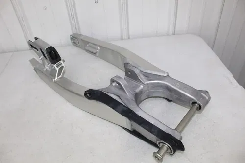 NEW 2021 - 2024 HONDA CRF450R OEM Swingarm 52200-MKE-AF0 Swing Arm CRF 250 450
