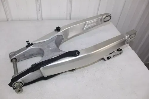 NEW 2021 - 2024 HONDA CRF450R OEM Swingarm 52200-MKE-AF0 Swing Arm CRF 250 450