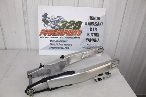 NEW 2021 - 2024 HONDA CRF450R OEM Swingarm 52200-MKE-AF0 Swing Arm CRF 250 450