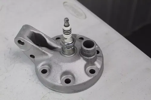 1995 - 2002 Kawasaki KX250 OEM Cylinder Head 11001-1425 KX 250 97/6
