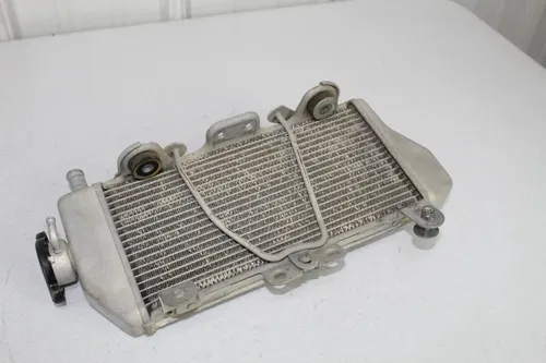 2008 Yamaha YZ450F OEM Right Radiator 2S2-12461-70-00 YZ450 YZ 450 07 - 09 #28