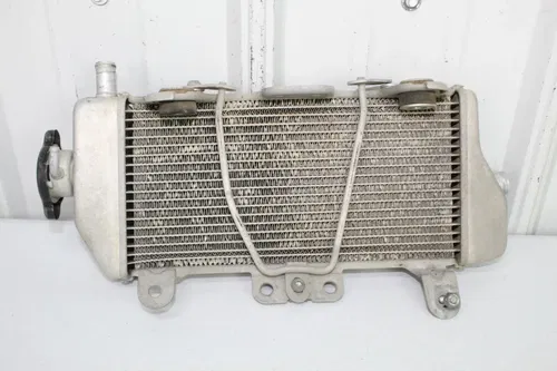 2008 Yamaha YZ450F OEM Right Radiator 2S2-12461-70-00 YZ450 YZ 450 07 - 09 #28