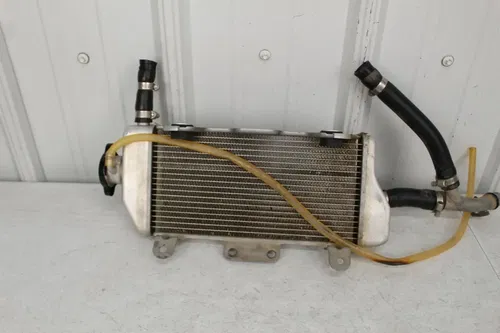 2006 Yamaha YZ450F OEM Right Radiator 2S2-12461-00-00 YZ450 YZ 450 6/27