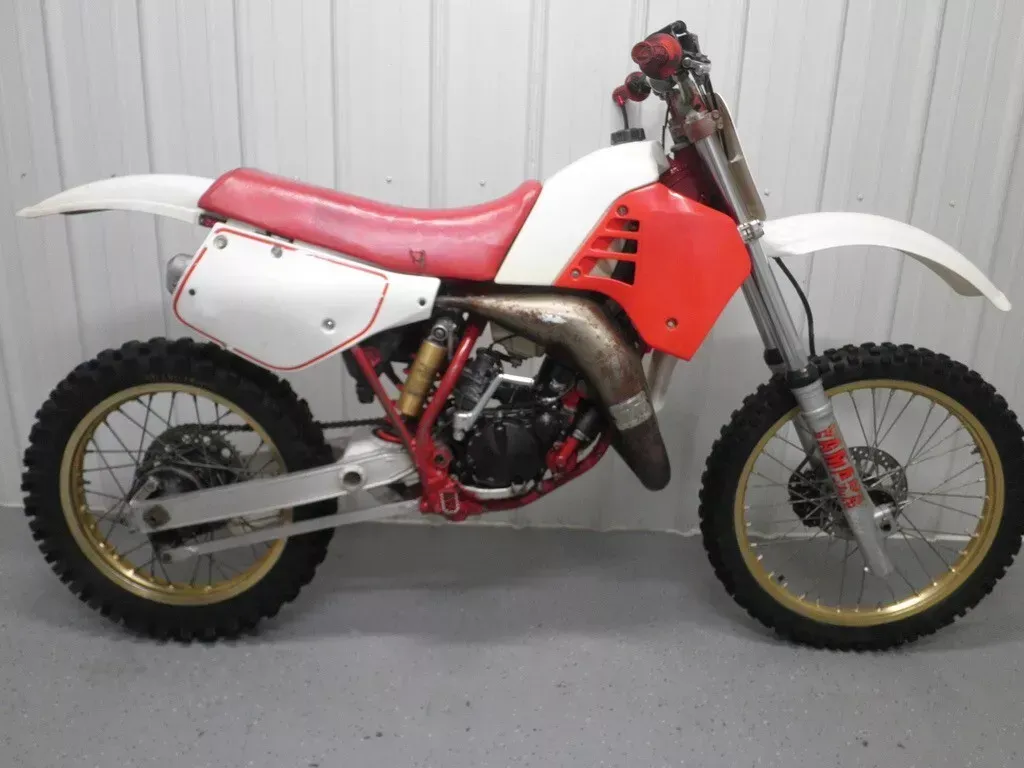 1986 Yamaha YZ125 Transmission assembly with shifting mechanism YZ 125 86 2