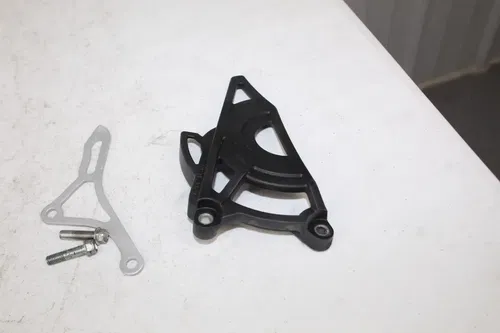 2014 - 2017 Yamaha YZ450F OEM Chain Guard Guide Case Saver YZ450 YZ 450 16/4