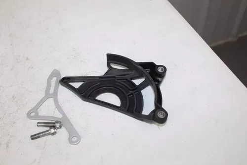 2014 - 2017 Yamaha YZ450F OEM Chain Guard Guide Case Saver YZ450 YZ 450 16/4