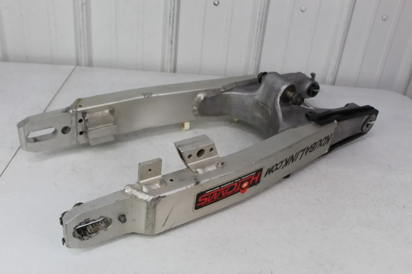 2000 - 2007 Suzuki DRZ400E Swingarm 61000-29F00 Swing Arm DRZ 400 01/Z