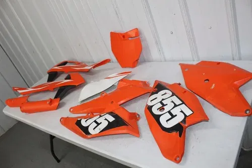 2016 - 2018 KTM 350 SXF Plastic Fenders Shrouds 125 - 450 XCF 18/2 Orange B