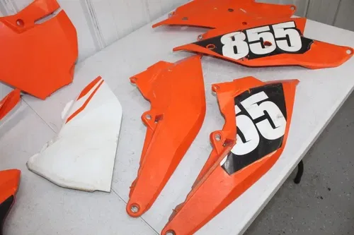2016 - 2018 KTM 350 SXF Plastic Fenders Shrouds 125 - 450 XCF 18/2 Orange B