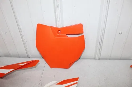 2016 - 2018 KTM 350 SXF Plastic Fenders Shrouds 125 - 450 XCF 18/2 Orange B