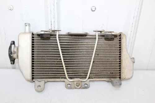 2007 - 2009 Yamaha YZ450F OEM Right Radiator 2S2-12461-70-00 YZ450 YZ 450 9/30