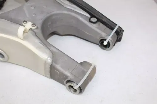 2006 - 2008 Yamaha YZ250F Swingarm 2S2-22110-70-00 Swing Arm YZ 250 F 450 7/10