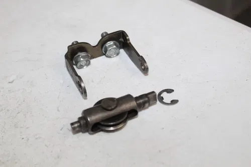 1984 Honda CR250R OEM ATAC Governor Shaft Roller Holder CR250 CR 250 84/3