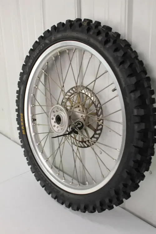 1990 1991 Yamaha YZ250 Front Wheel assembly YZ 125 250 WR 250 500 92 - 93 90/2