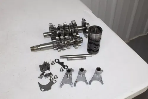 1979 - 1980 Suzuki RM125 Transmission Gears Shafts Forks Drum Mech RM 100 79/1