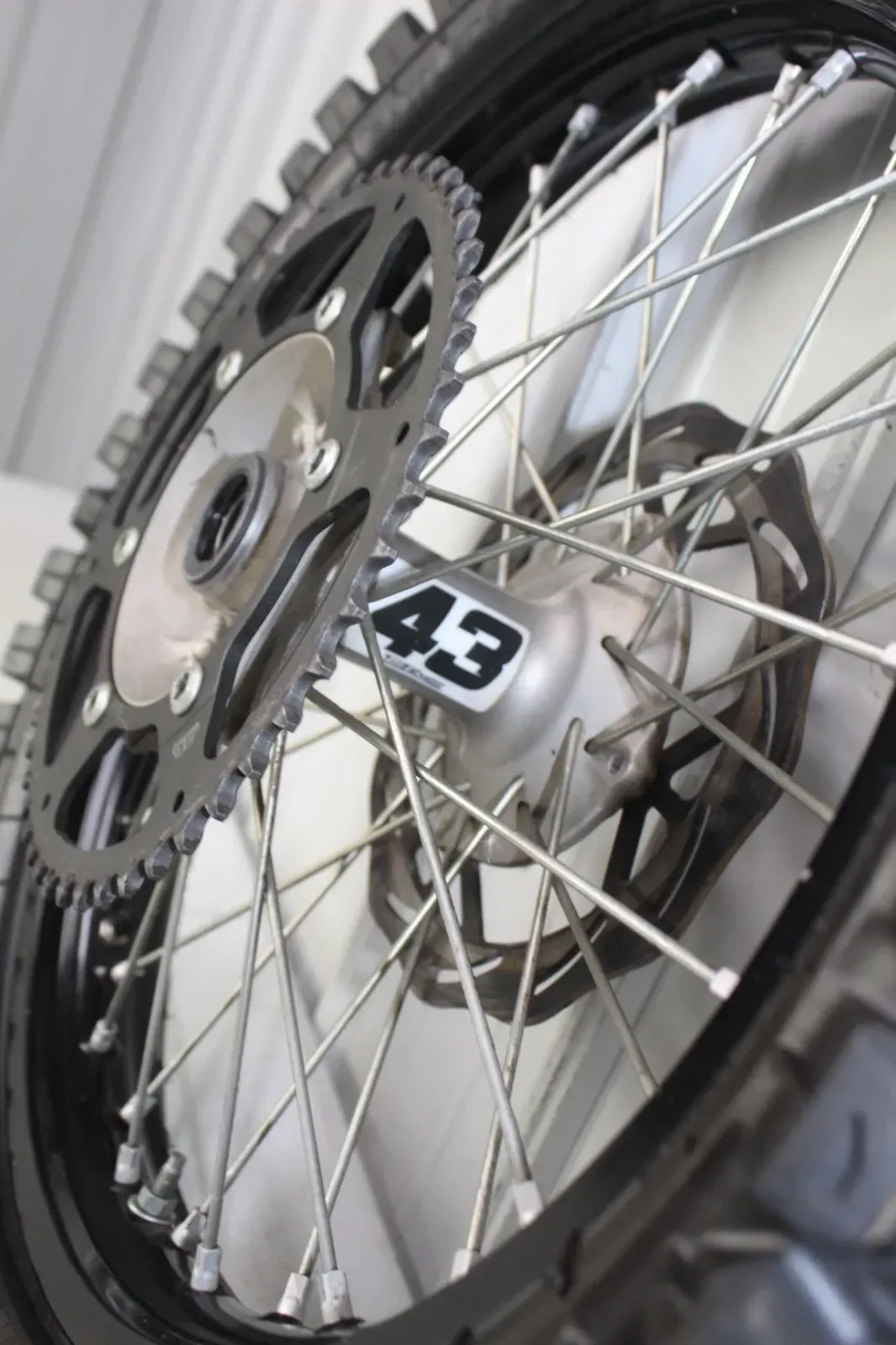 2020 Kawasaki KX450 OEM Black Rear Wheel KX 250 21 - 26 KX 450 2019 - 2026 20/4