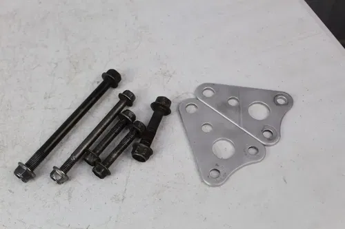 1996 Yamaha YZ250 OEM Engine Mount Bracket Bolt set YZ 250 96/3