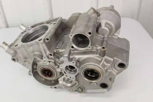 2006 KTM 250 SXF Crankcases 77030000044 Engine Cases Right Left Case 06/6