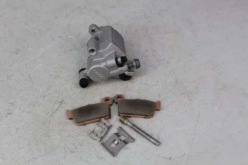 2003 2004 Yamaha YZ250 OEM Rear Brake Caliper with pads YZ 125 250 3/3
