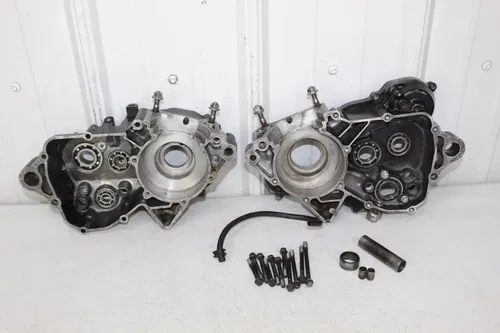 1985 Honda CR125 OEM Crankcase set right left engine case cases CR 125 85/Z