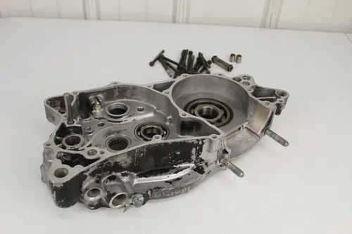1976 Yamaha DT400 OEM Right Crankcase Engine Case 498-15121-01-00 76 DT 250 400