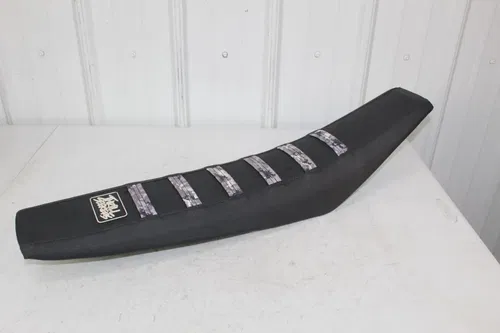 2019 - 2022 Husqvarna FC450 Seat Saddle Assembly Gripper Cover FC 250 350 450